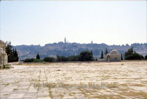 Har ha-Bayit fm Foundation Rock facing E